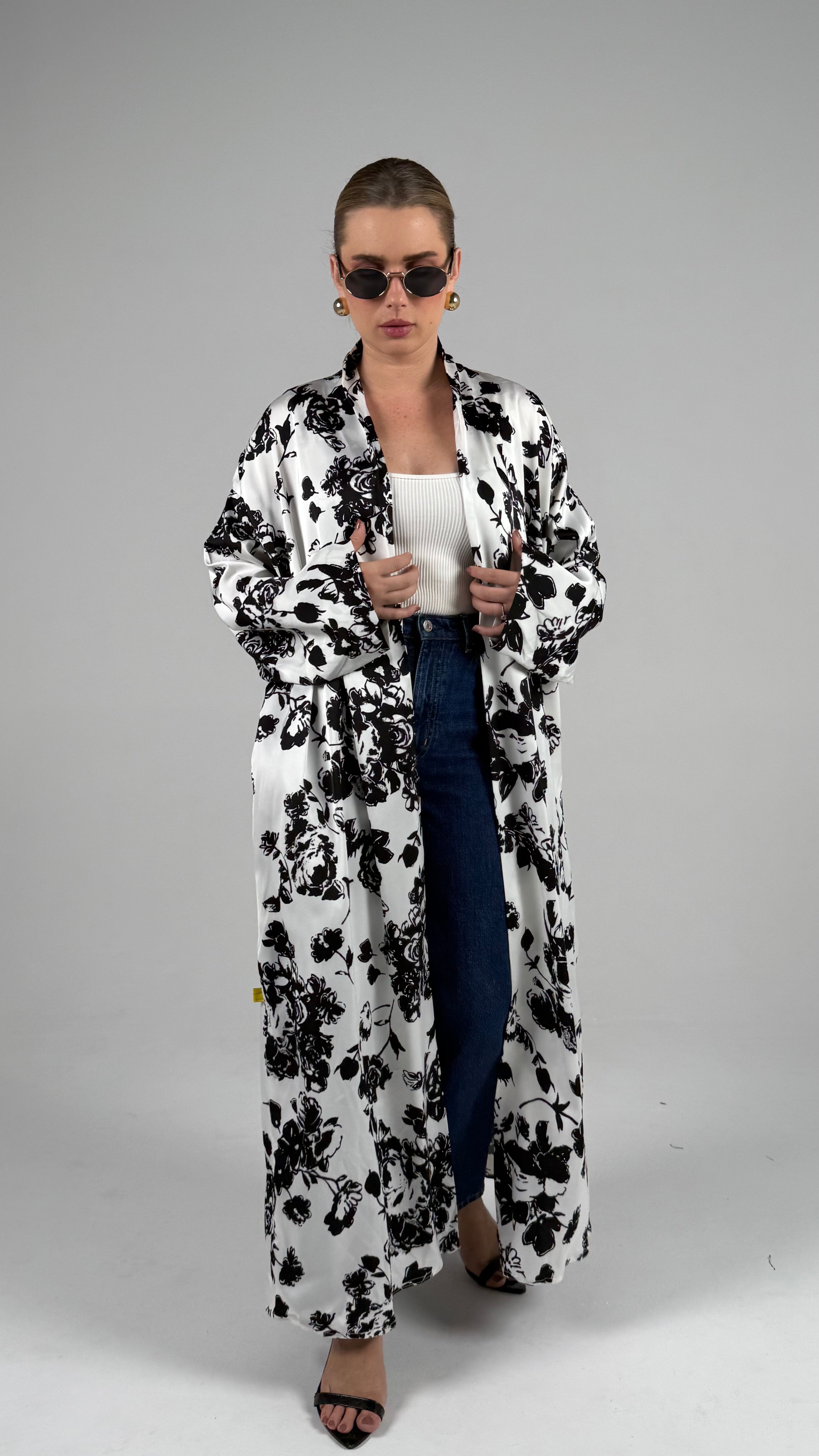 Pocket Abaya-White Rose