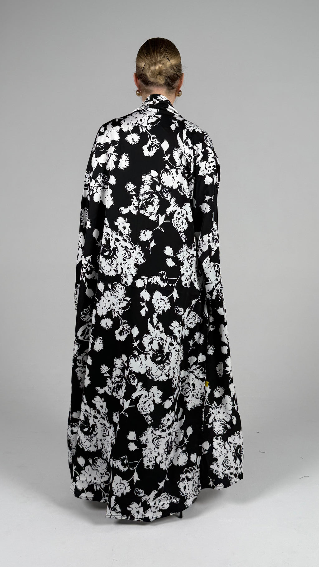 Pocket Abaya-Black Rose