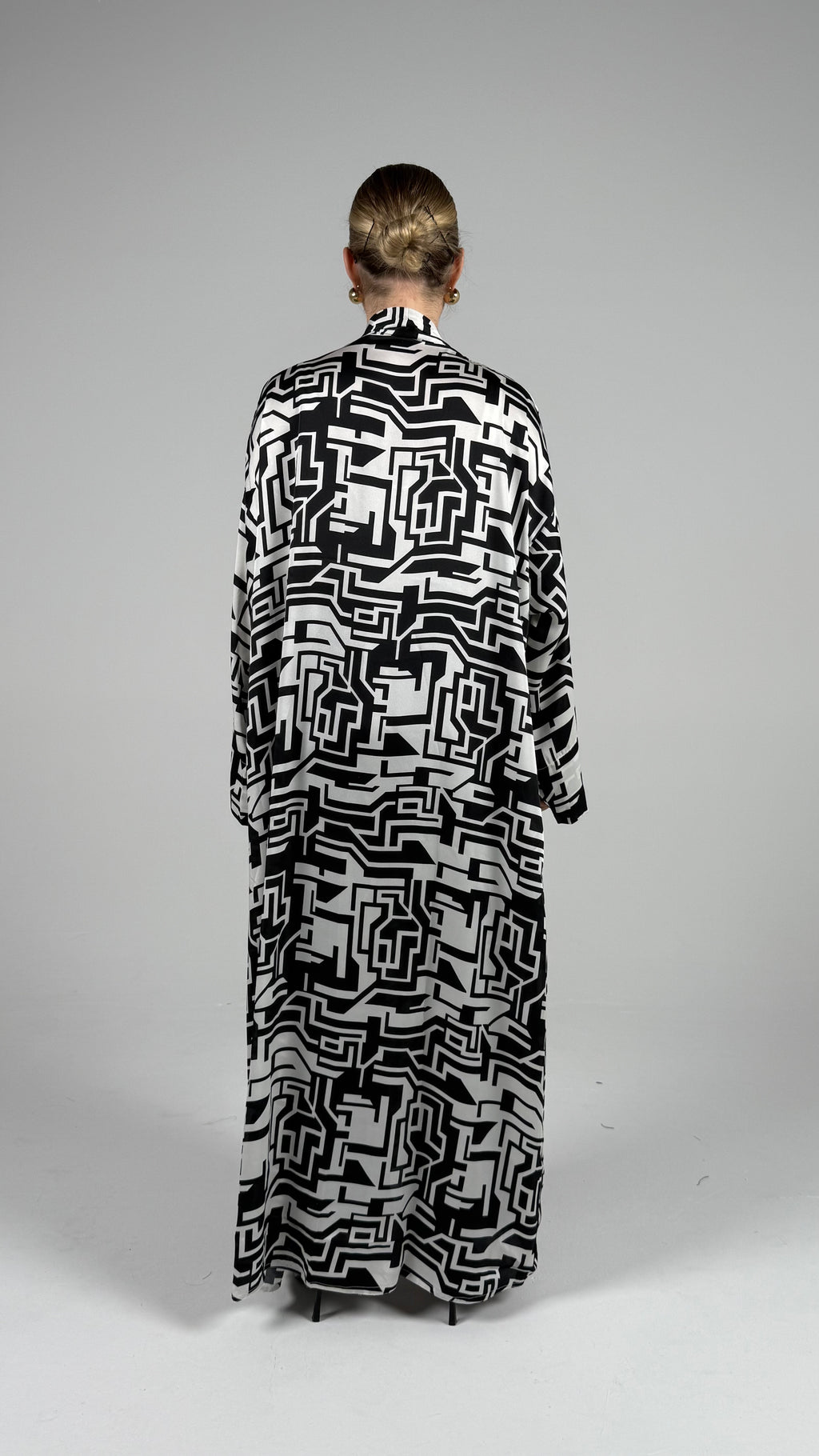 Pocket Abaya-Geometry