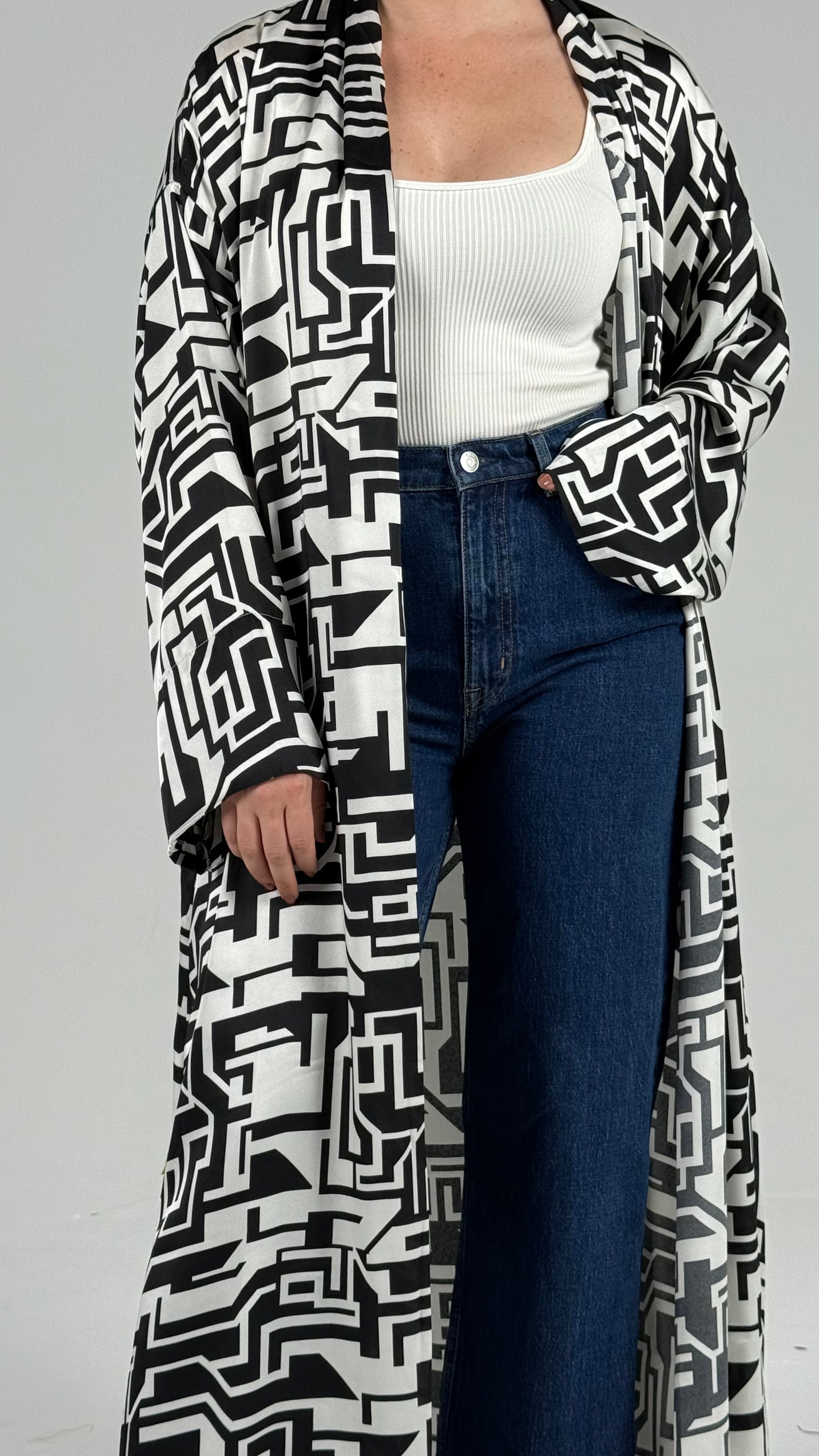 Pocket Abaya-Geometry