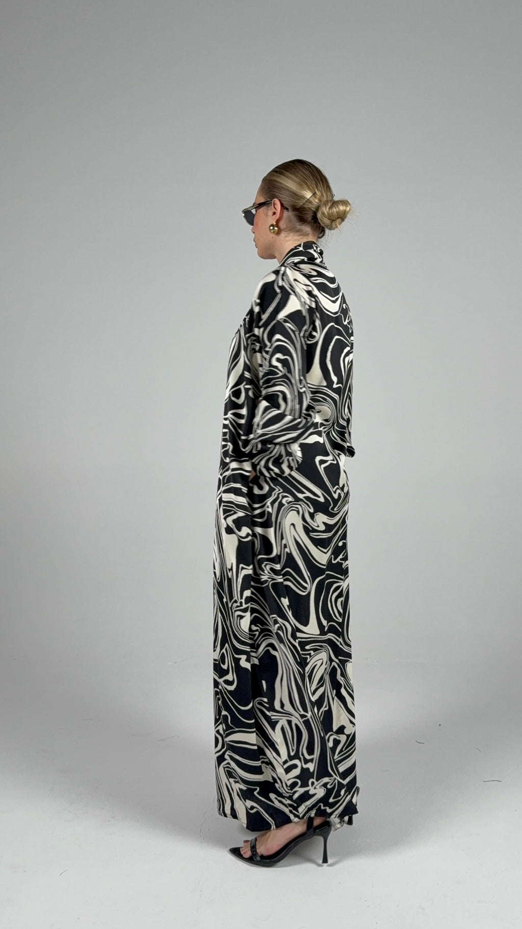 Pocket Abaya-Swirl