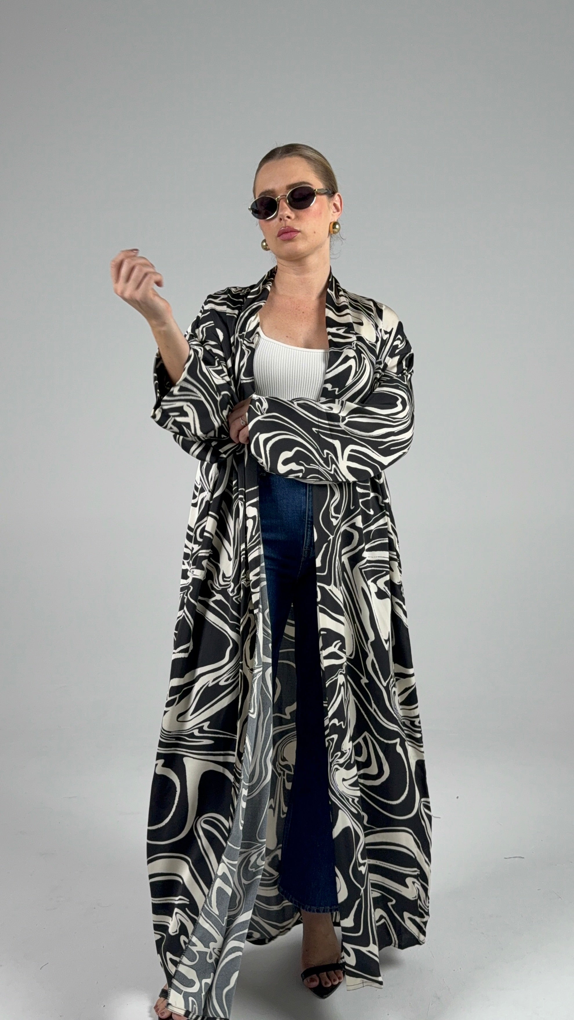 Pocket Abaya-Swirl